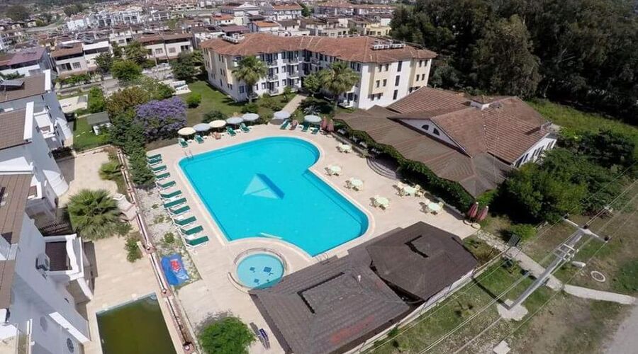 Bezay Hotel   3*
