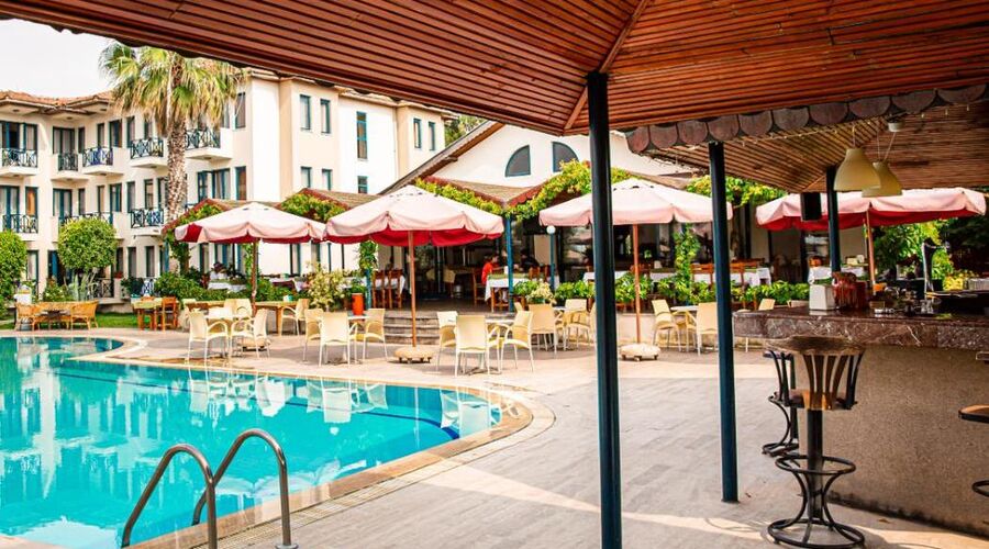 Bezay Hotel   3*