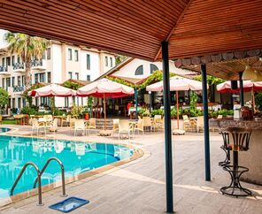 Bezay Hotel   3*