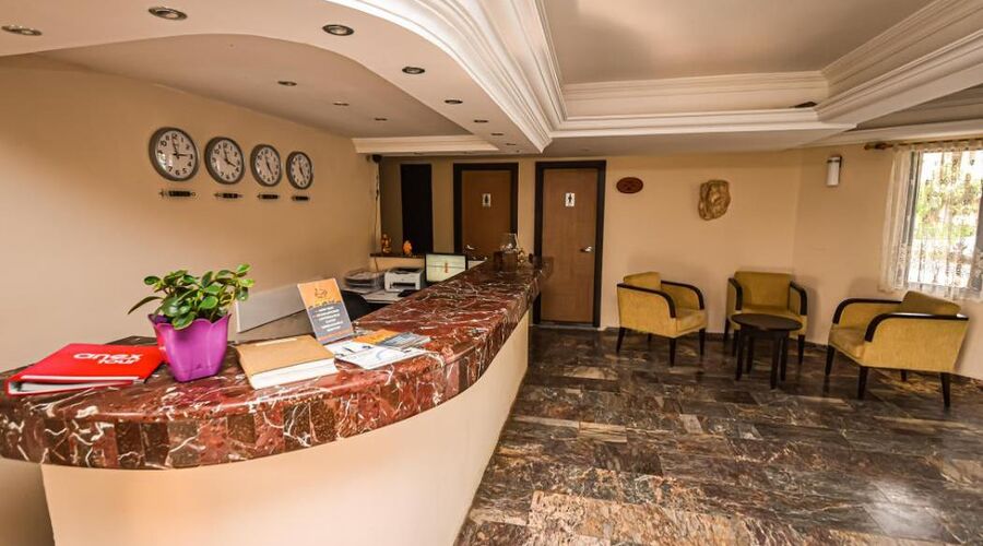 Bezay Hotel   3*