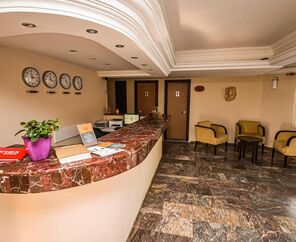 Bezay Hotel   3*
