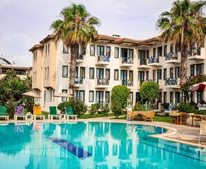 Bezay Hotel   3*