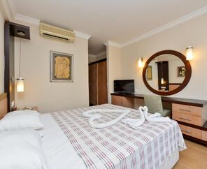 Bezay Hotel   3*
