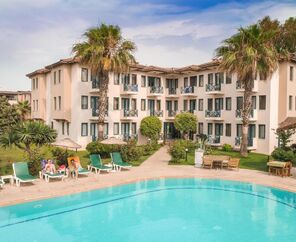 Bezay Hotel   3*
