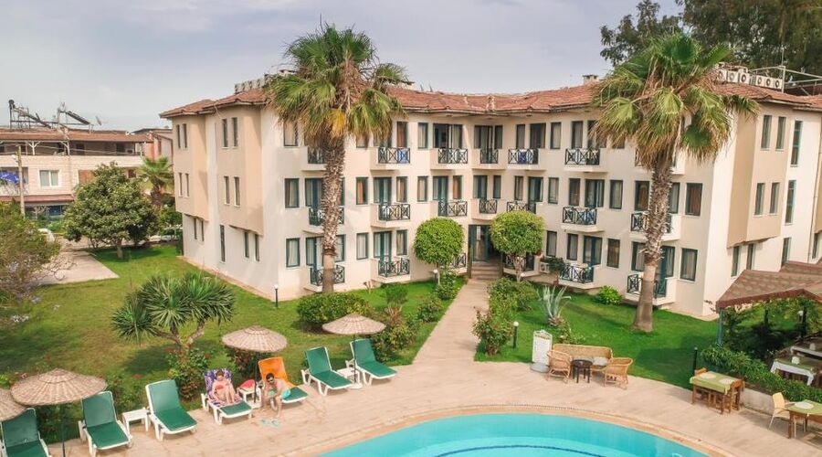 Bezay Hotel   3*