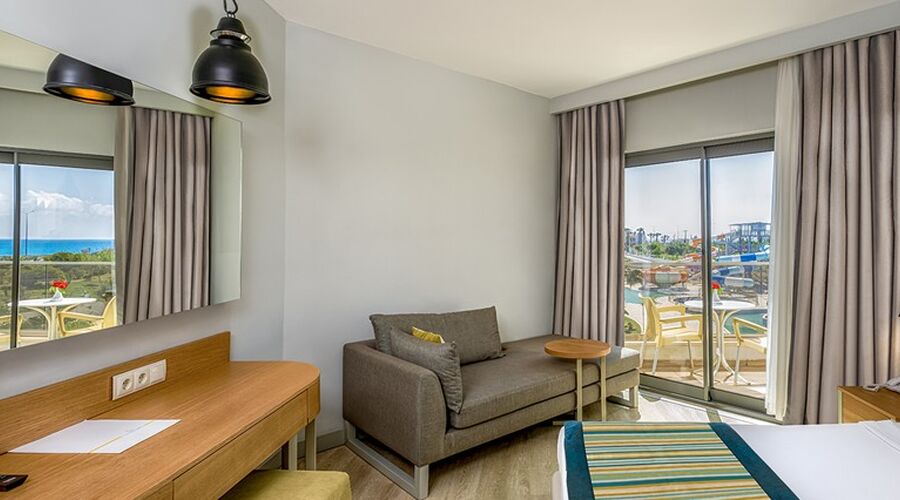 Calido Maris Hotel 5*