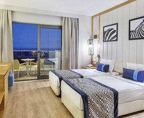 Calido Maris Hotel 5*