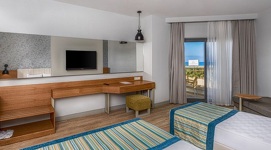 Calido Maris Hotel 5*