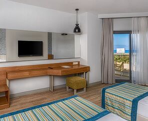 Calido Maris Hotel 5*