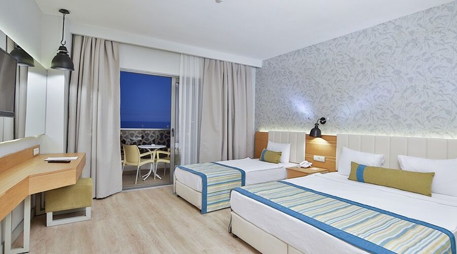 Calido Maris Hotel 5*