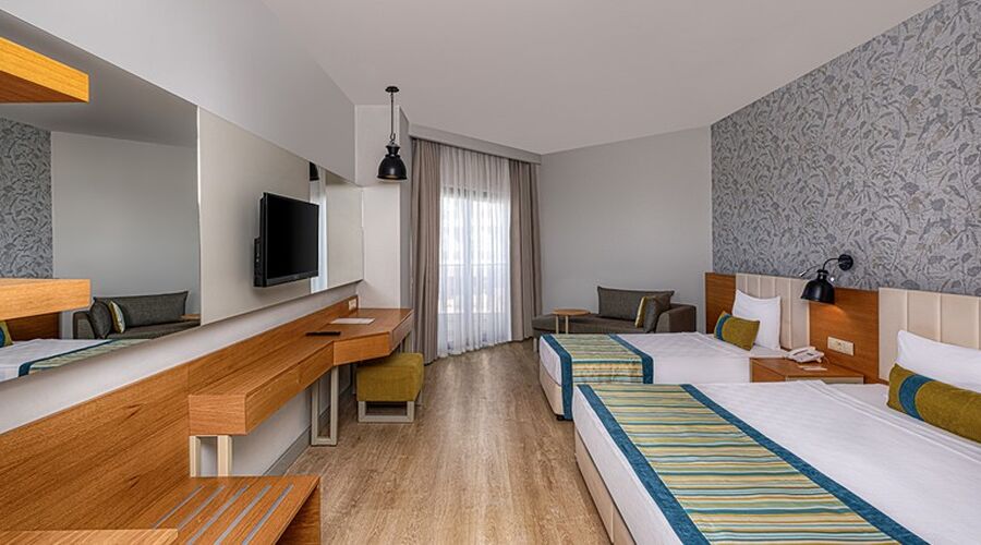 Calido Maris Hotel 5*