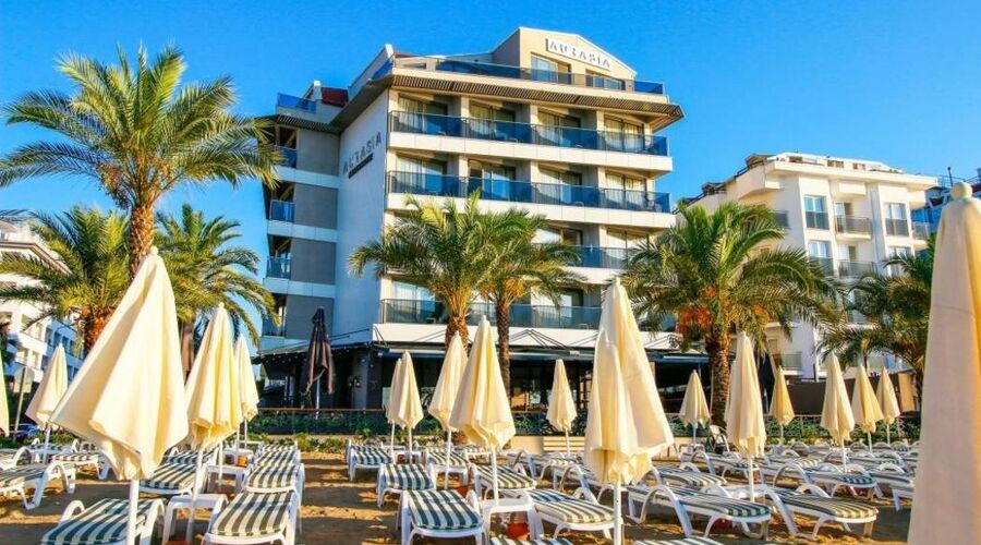 Aurasia Beach Hotel  3*