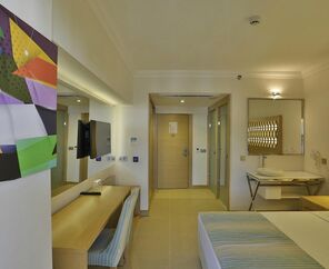 Aurasia Design Hotel 3*