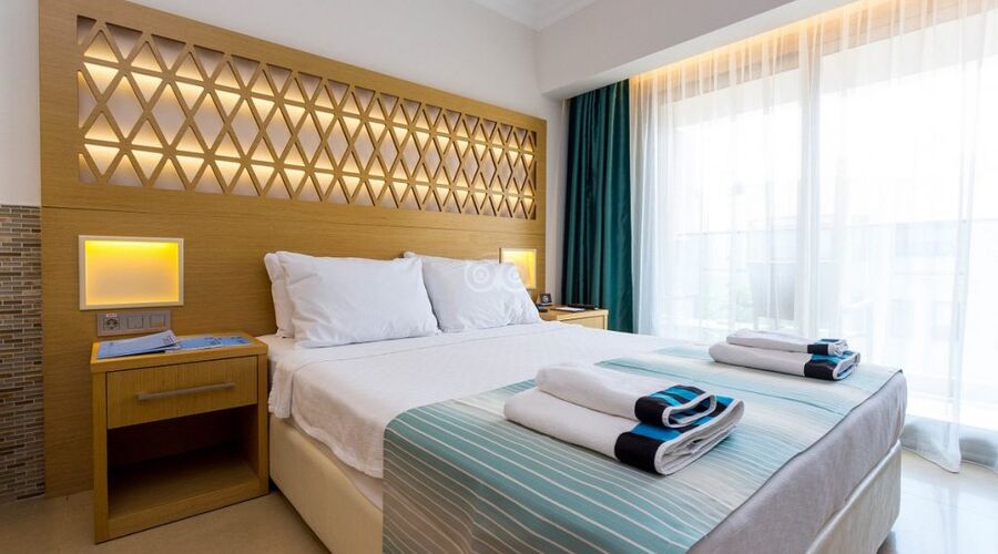 Aurasia Design Hotel 3*