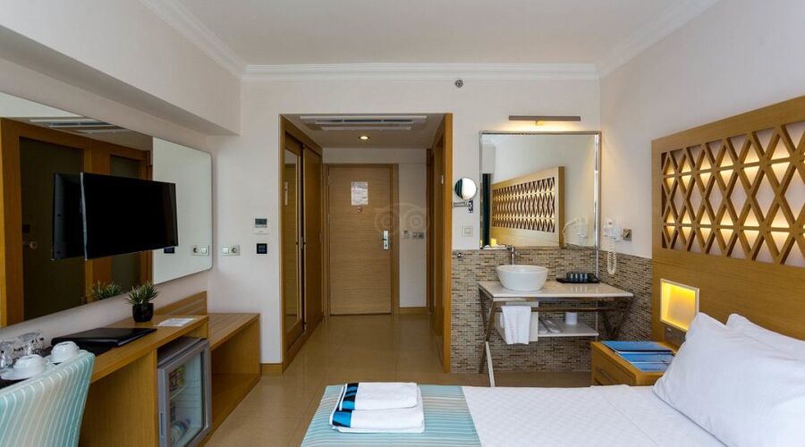 Aurasia Design Hotel 3*