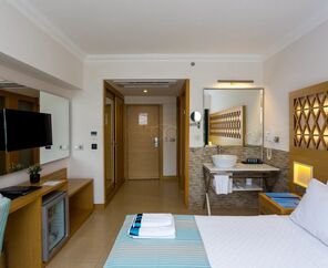 Aurasia Design Hotel 3*
