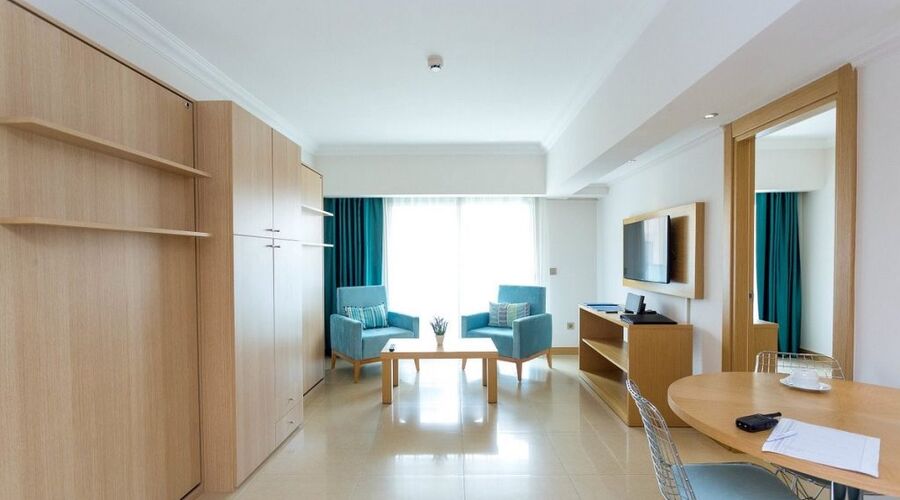 Aurasia Design Hotel 3*