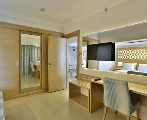 Aurasia Design Hotel 3*