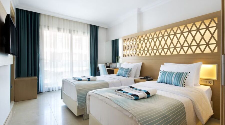 Aurasia Design Hotel 3*