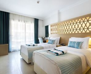 Aurasia Design Hotel 3*