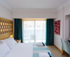 Aurasia Design Hotel 3*