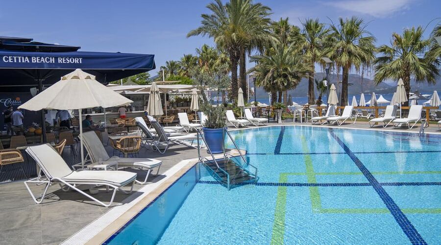 Cettia Beach Resort 4*