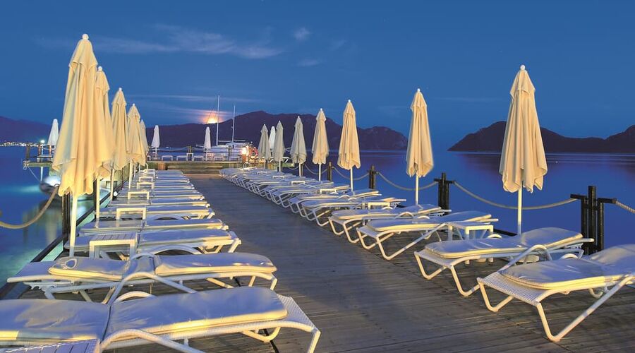Cettia Beach Resort 4*
