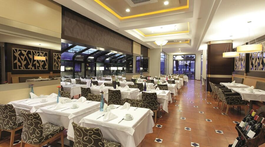 Cettia Beach Resort 4*