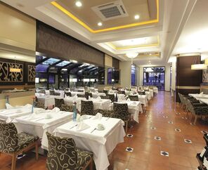 Cettia Beach Resort 4*