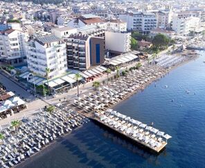 Honeymoon Beach Hotel  3*