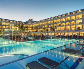 Karmir Resort&Spa  5*