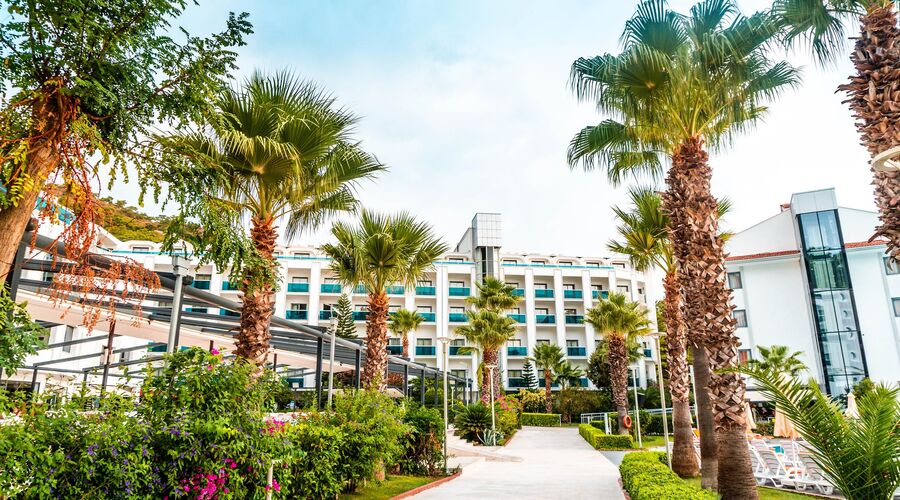 Green Nature Resort  5*