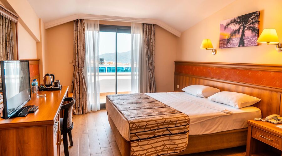 Green Nature Resort  5*