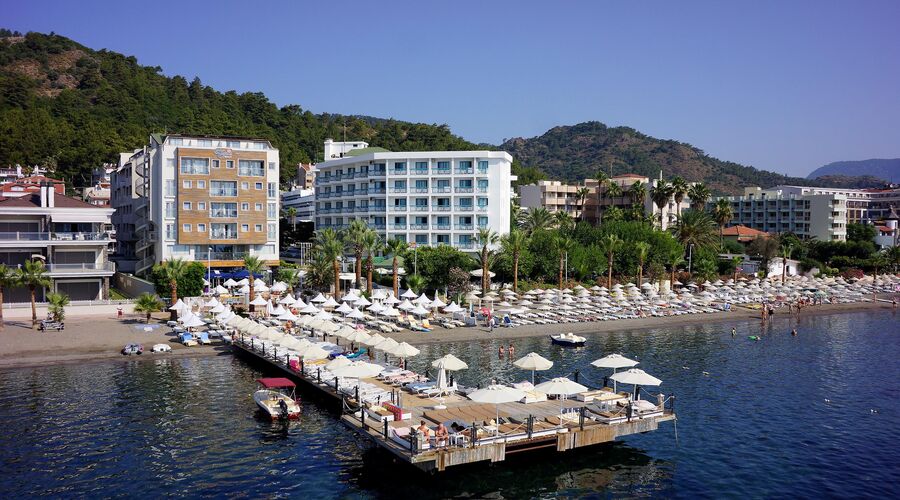 Cettia Beach Resort 4*