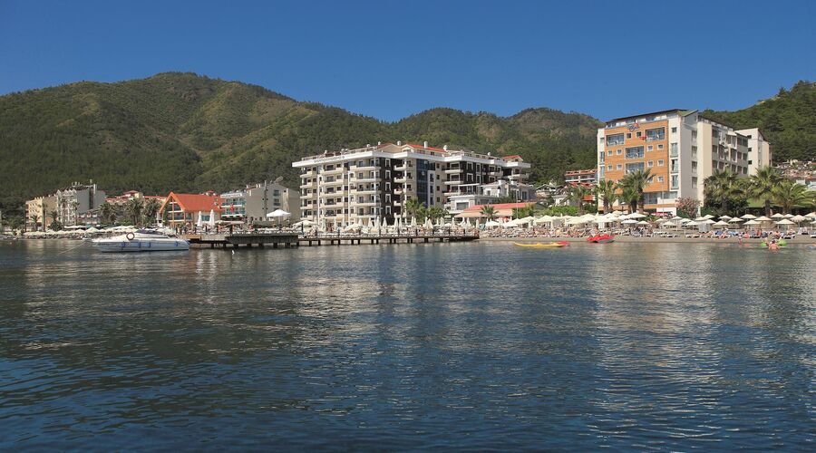 Cettia Beach Resort 4*