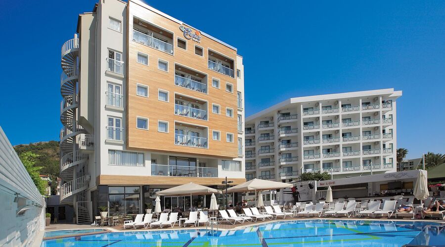 Cettia Beach Resort 4*