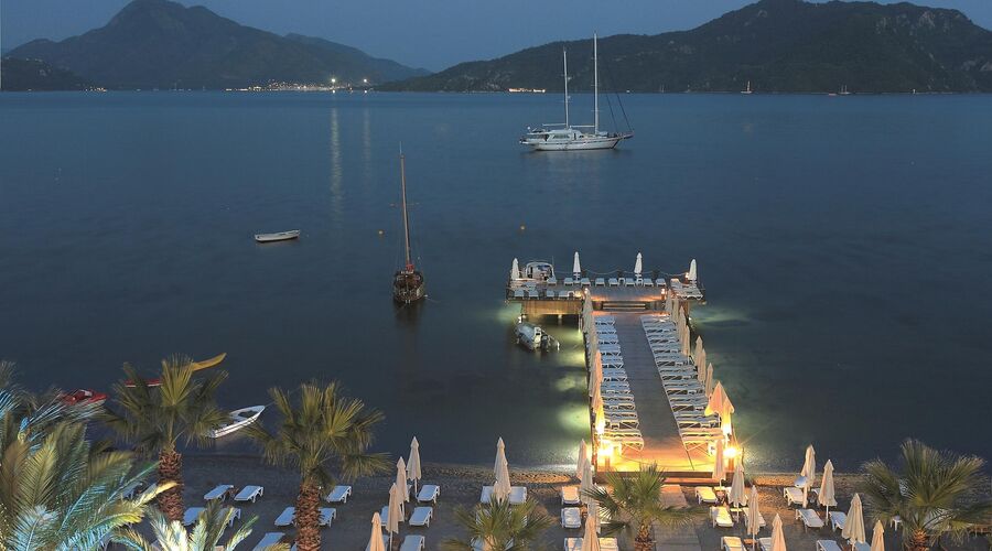 Cettia Beach Resort 4*