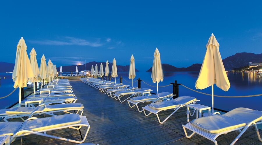 Cettia Beach Resort 4*
