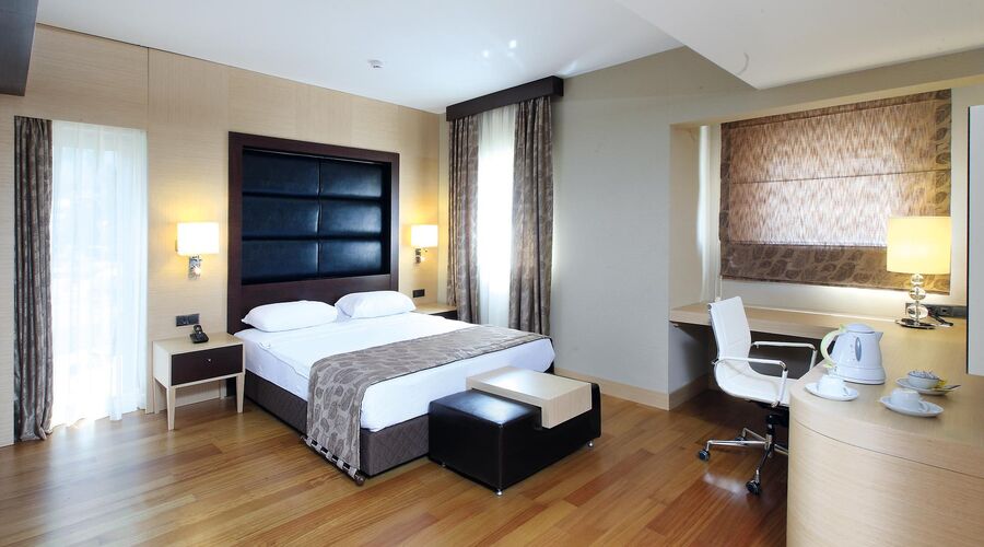 Cettia Beach Resort 4*