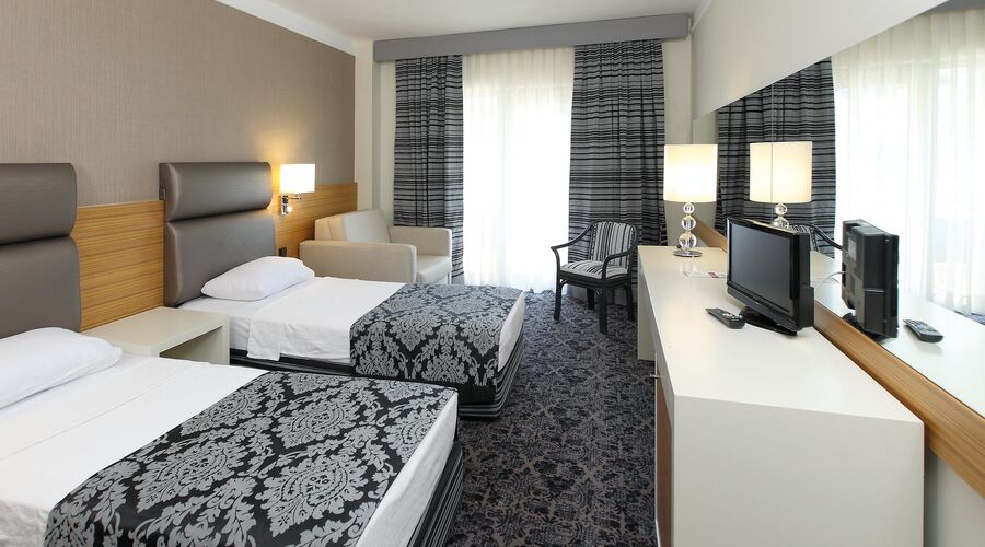 Cettia Beach Resort 4*
