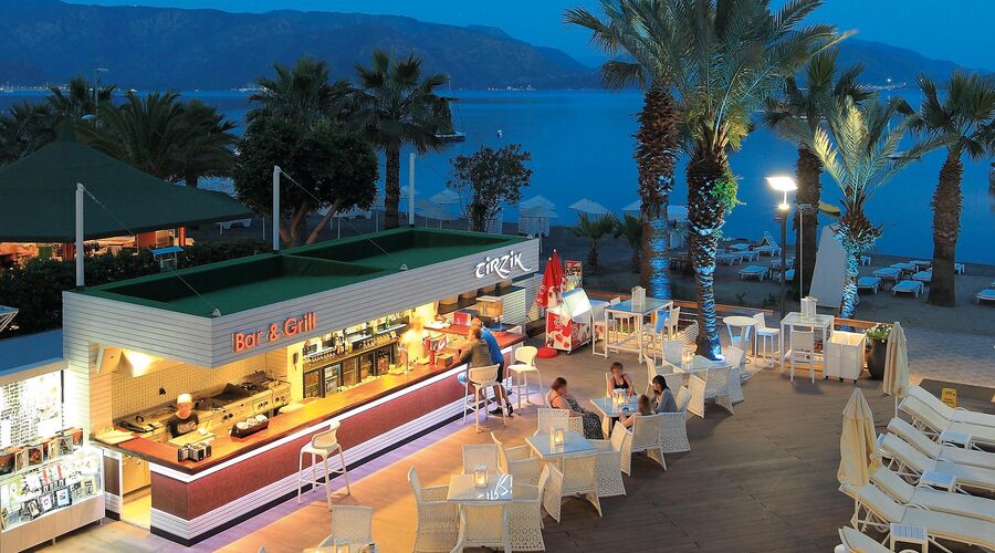 Cettia Beach Resort 4*