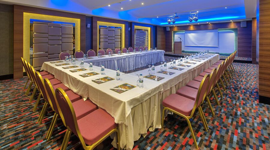 Cettia Beach Resort 4*