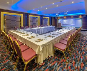 Cettia Beach Resort 4*
