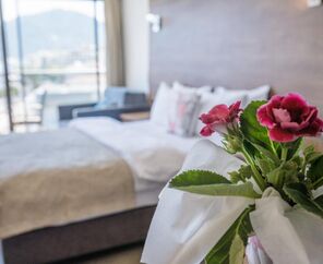 Aurasia Beach Hotel  3*