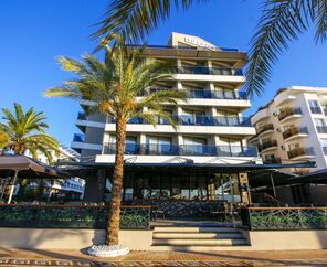 Aurasia Beach Hotel  3*