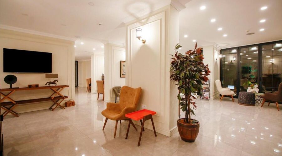 Aurasia Beach Hotel  3*