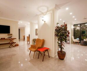 Aurasia Beach Hotel  3*