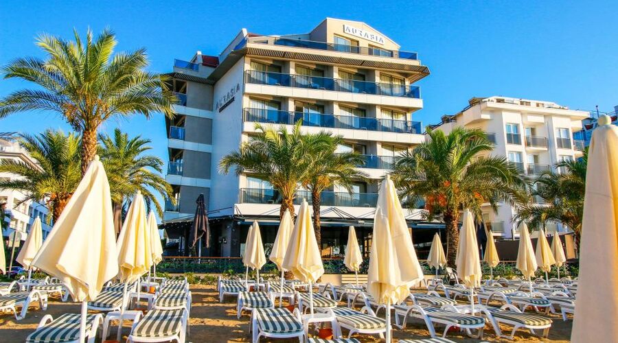 Aurasia Beach Hotel  3*