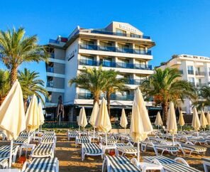 Aurasia Beach Hotel  3*