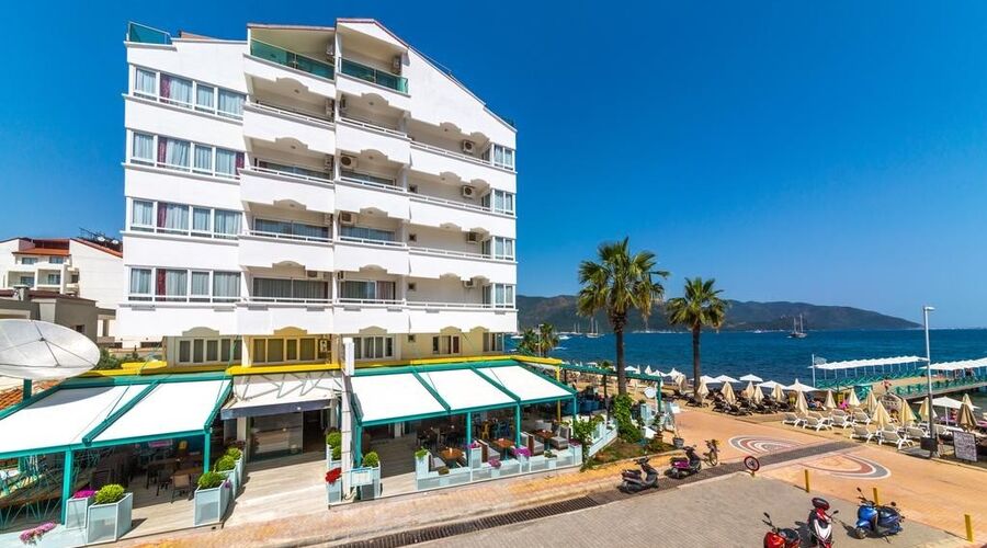 Honeymoon Beach Hotel  3*